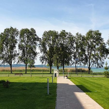 Lelle Resort B20 Balatonlelle Eksteriør bilde