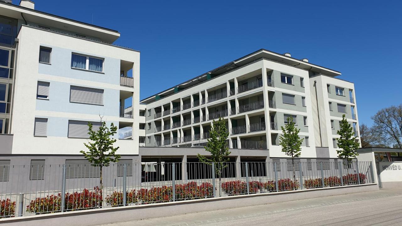 Lelle Resort B20 Balatonlelle Eksteriør bilde