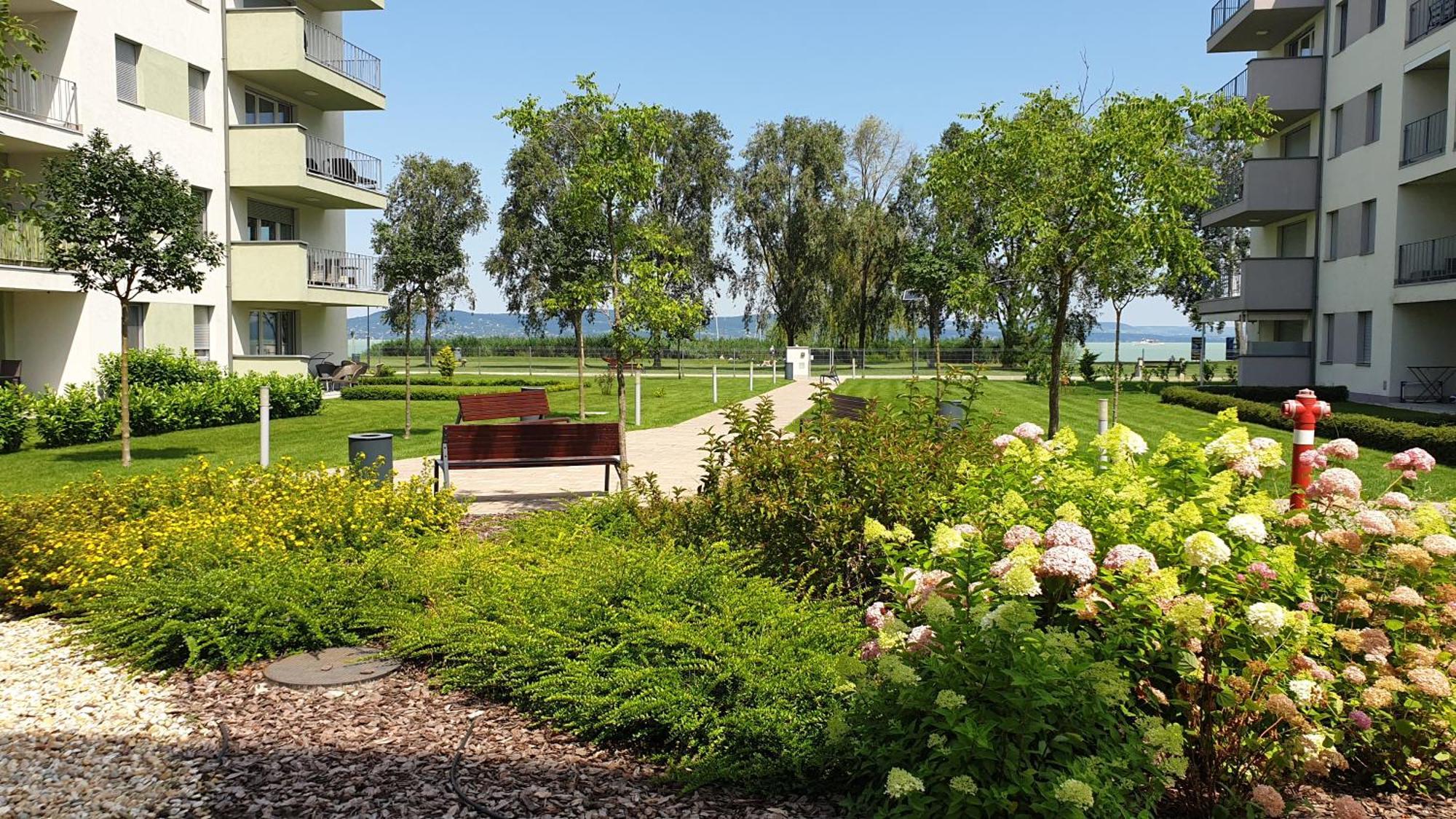 Lelle Resort B20 Balatonlelle Eksteriør bilde