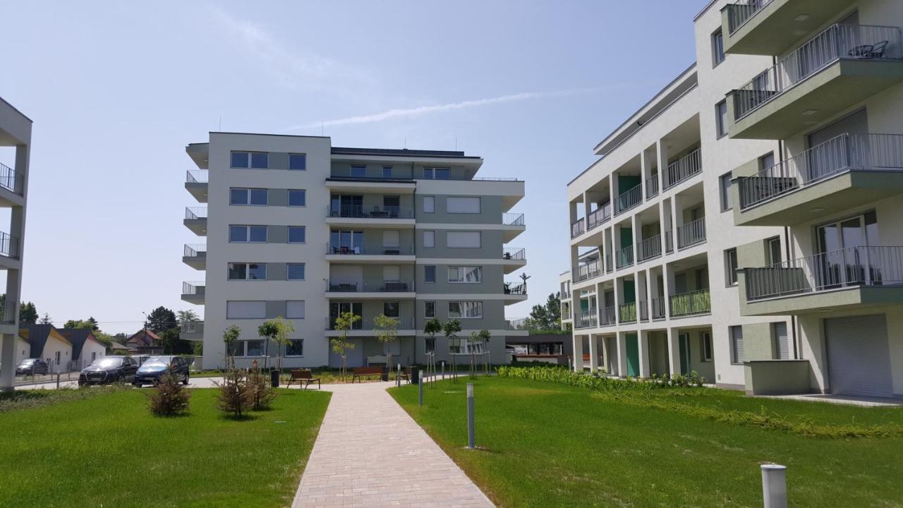 Lelle Resort B20 Balatonlelle Eksteriør bilde