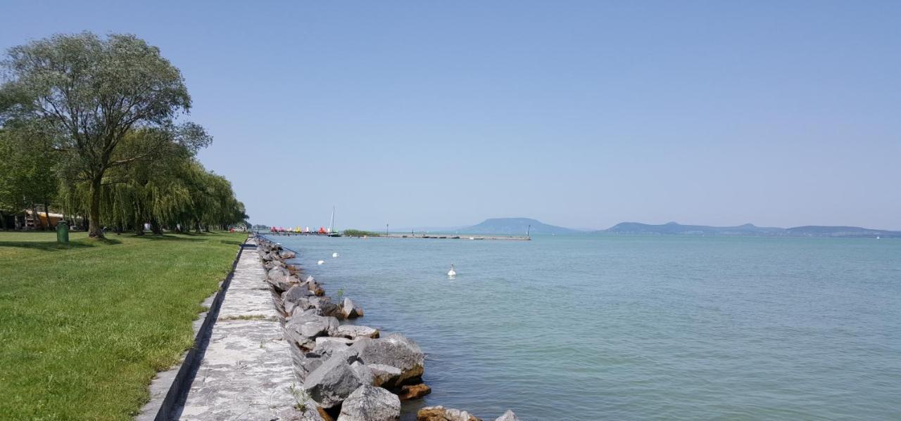 Lelle Resort B20 Balatonlelle Eksteriør bilde