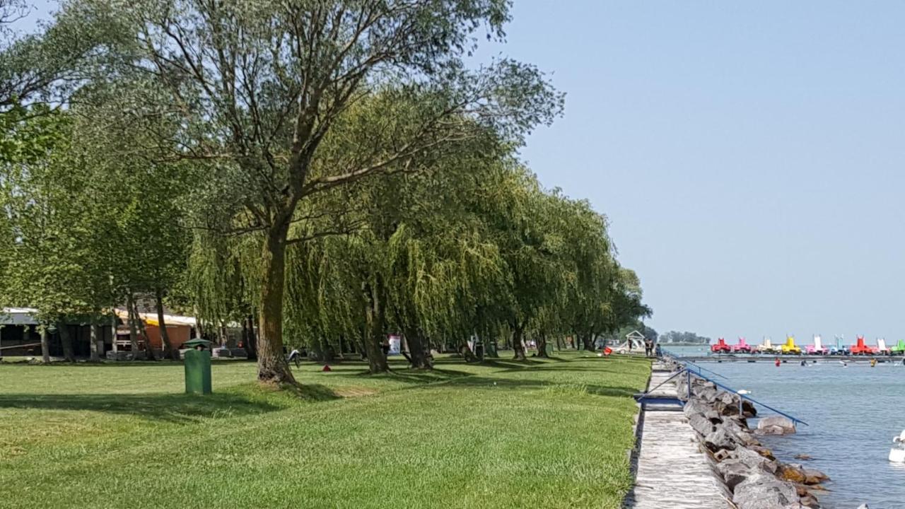 Lelle Resort B20 Balatonlelle Eksteriør bilde