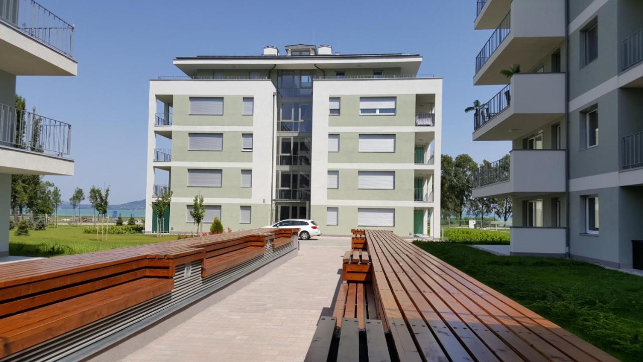 Lelle Resort B20 Balatonlelle Eksteriør bilde